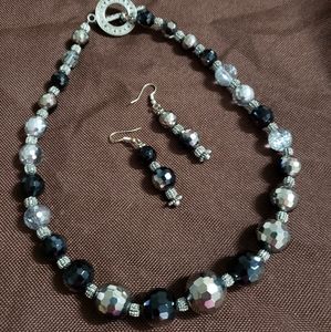 Necklace and earring set